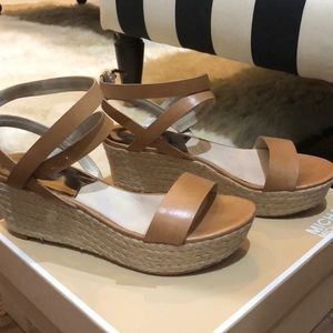 Michael Kors LIKE NEW Jalita Wedge in Tan